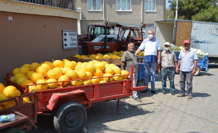 Karacabeyli çiftçiler kavun hasadından memnun